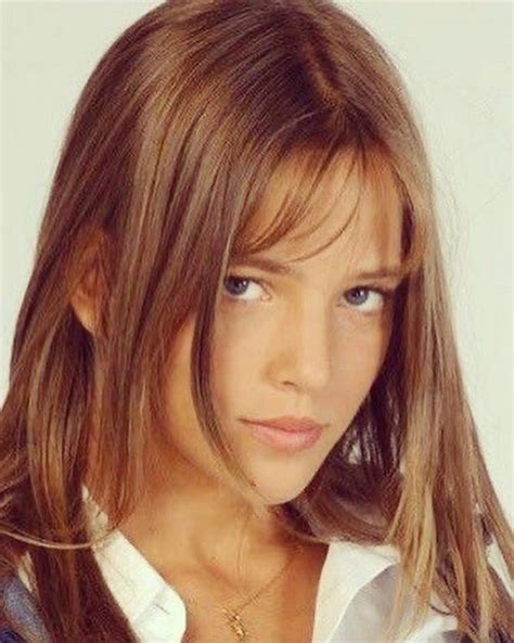 Mia Colucci (Luisana Lopilato) 